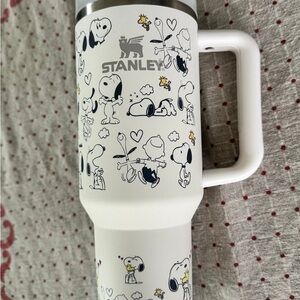 Stanley White Snoopy 40oz